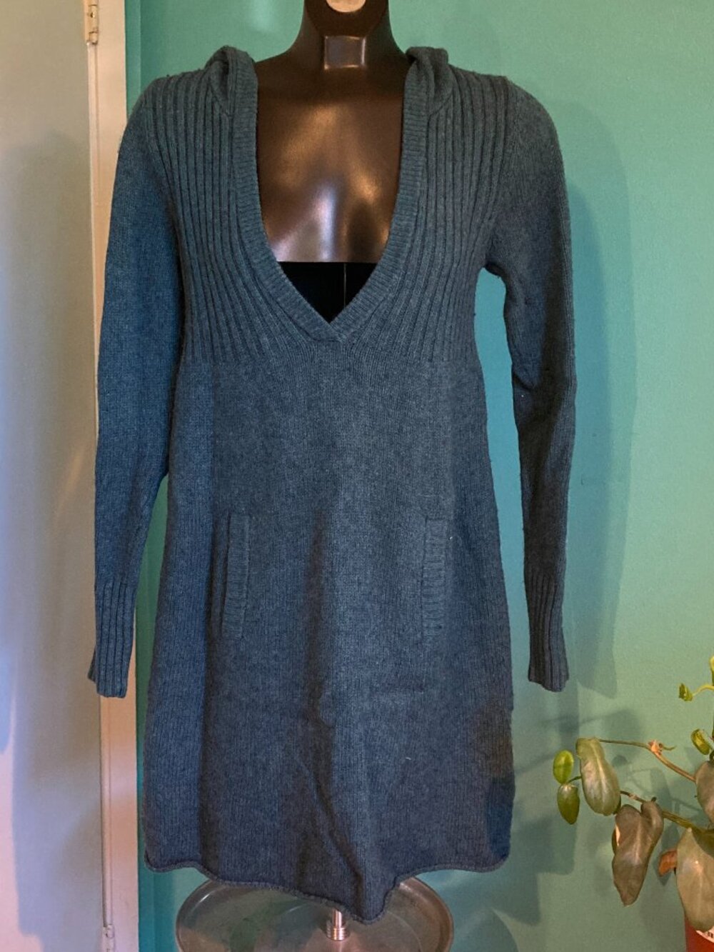 Large Old Navy Coast to Coast Wool Sweater